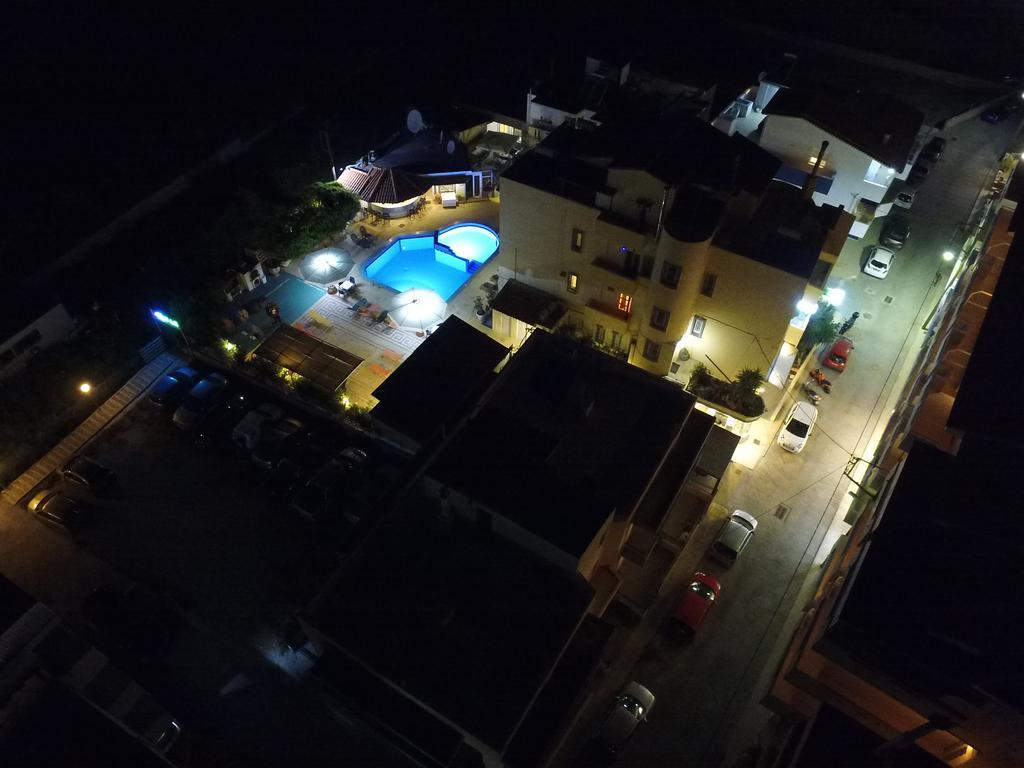 Albatross Apartments Amoudara Lasithiou エクステリア 写真